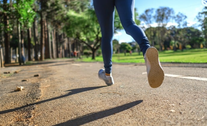 How Long Does It Take to Jog 3 Miles: An In-Depth Guide